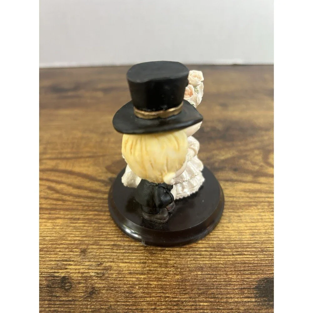 Vintage Bride Groom Wedding Couple Figurine Plastic Cake Topper Keepsake Decor